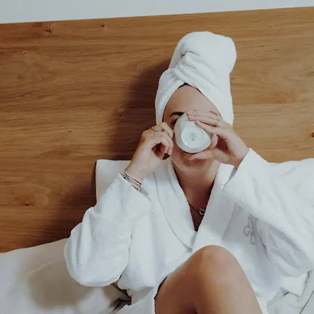 Aparthotel Barbara & 4*