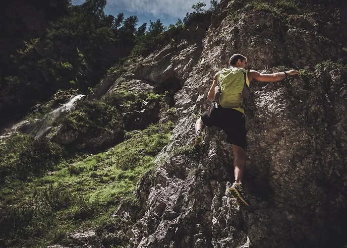 Aparthotel Barbara & 4*