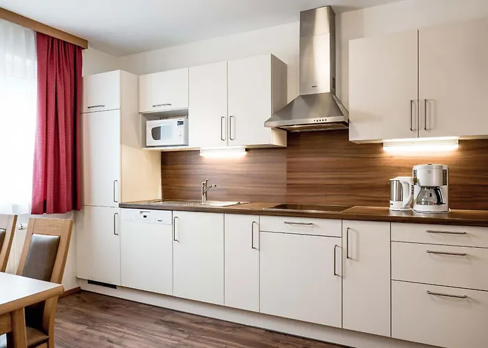 Aparthotel Barbara & 4*