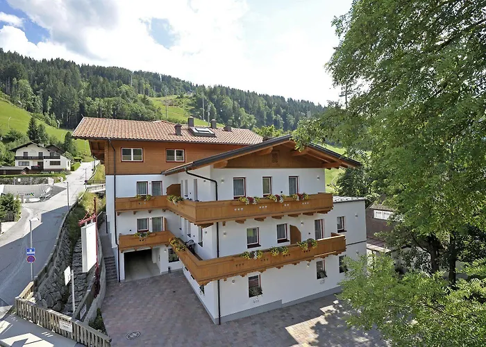 Barbara & 4* Schladming